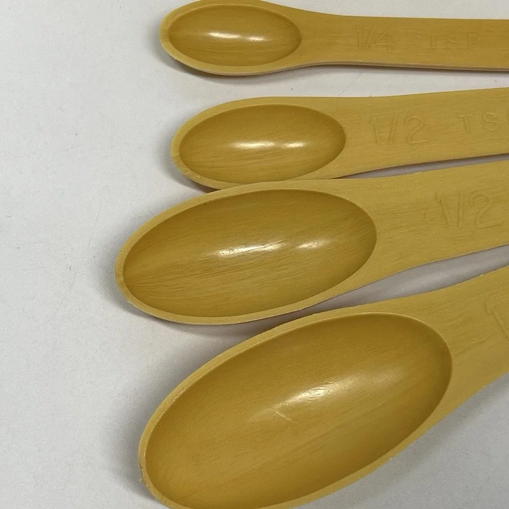 Vintage 1970s Foley Nesting Measuring Cups Spoons Set Of‎ 7 Piece Harvest Gold